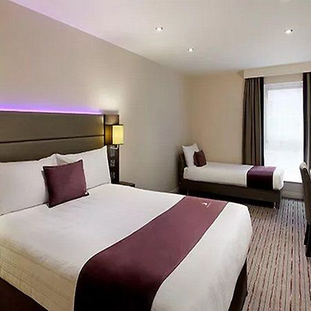 Premier Inn Carrickfergus Bagian luar foto