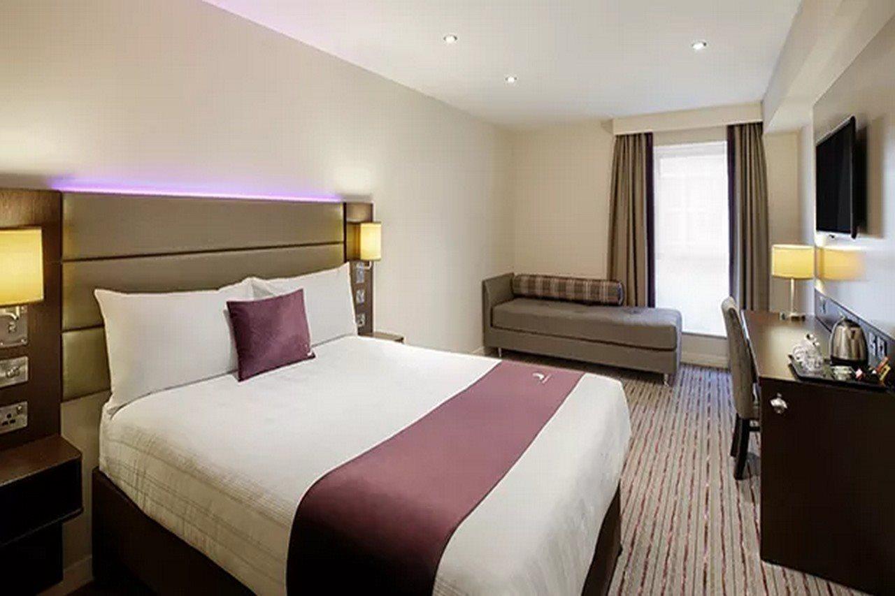 Premier Inn Carrickfergus Bagian luar foto