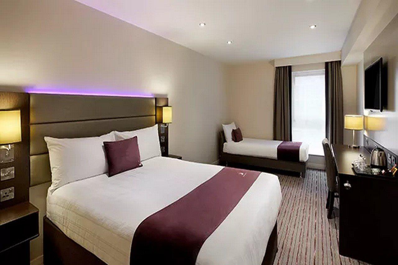 Premier Inn Carrickfergus Bagian luar foto