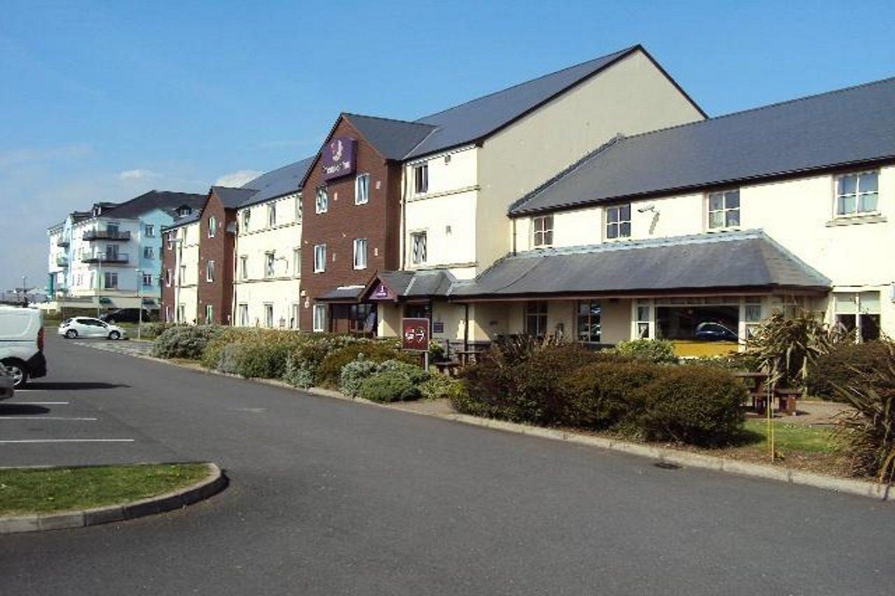 Premier Inn Carrickfergus Bagian luar foto