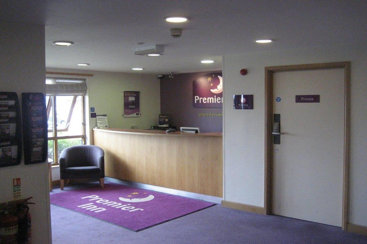 Premier Inn Carrickfergus Bagian luar foto