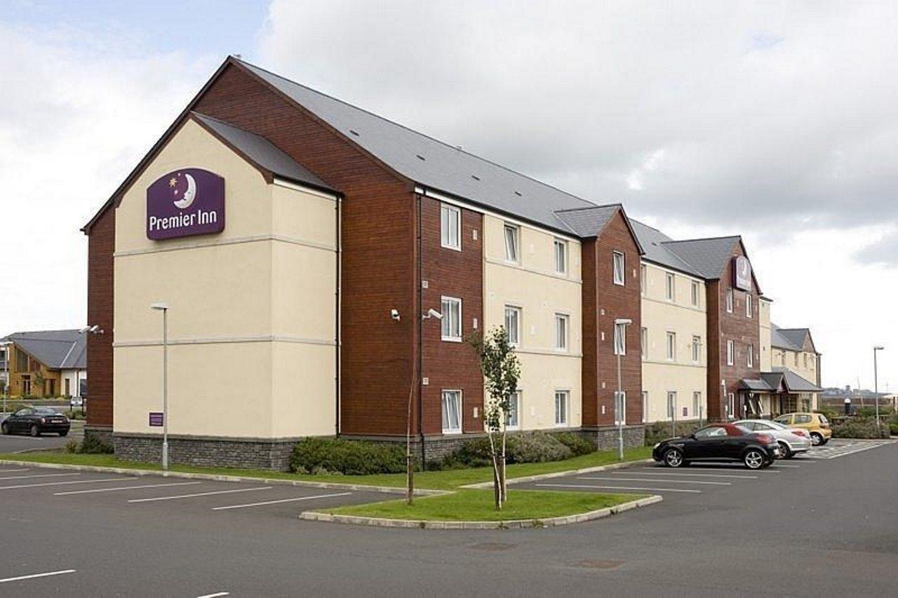 Premier Inn Carrickfergus Bagian luar foto