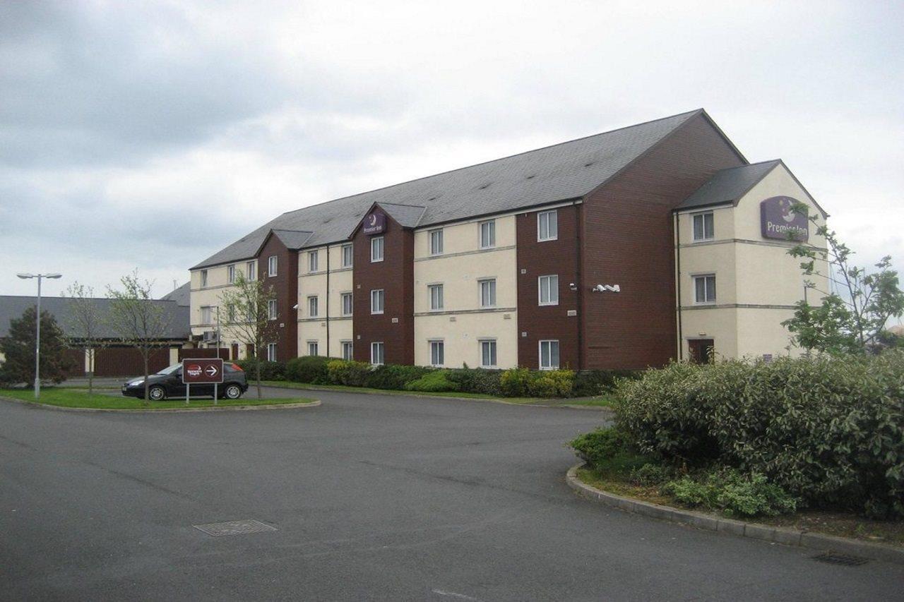 Premier Inn Carrickfergus Bagian luar foto