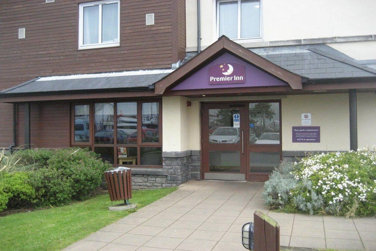 Premier Inn Carrickfergus Bagian luar foto