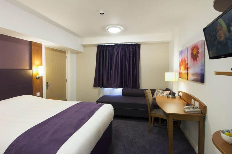 Premier Inn Carrickfergus Bagian luar foto